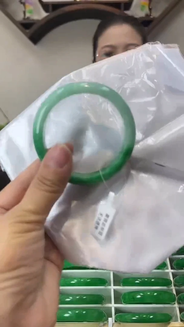 【闪购商品】砖雕闪13  圈口54.6 独货手镯