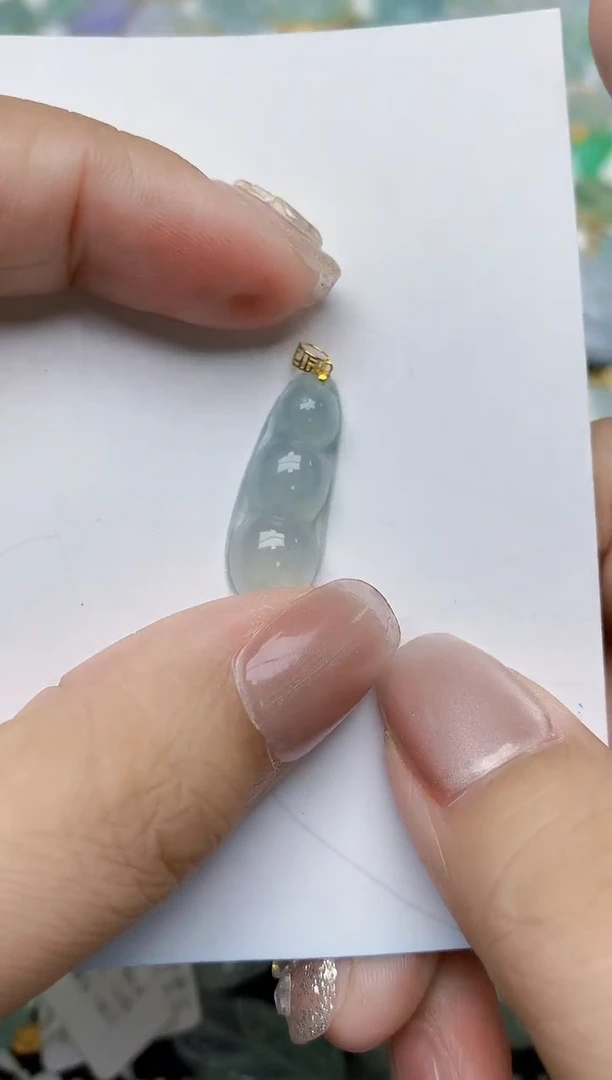 翡翠18K金镶嵌颈饰天然缅甸A货翡翠