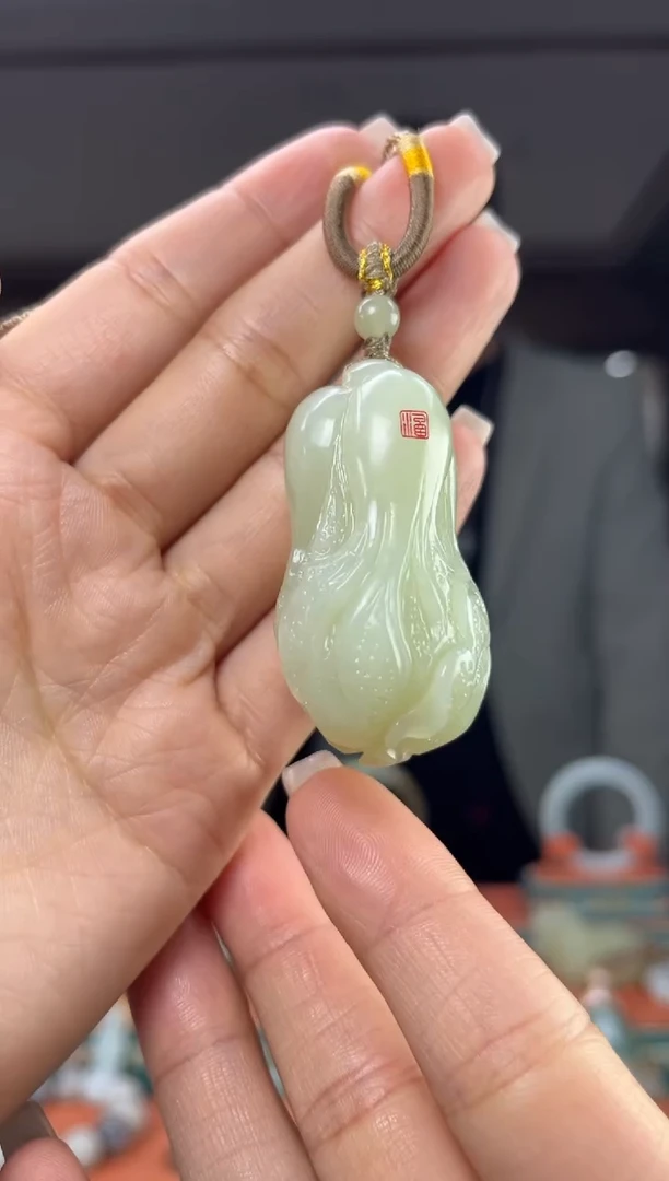 颈饰未镶嵌和田玉佩佩