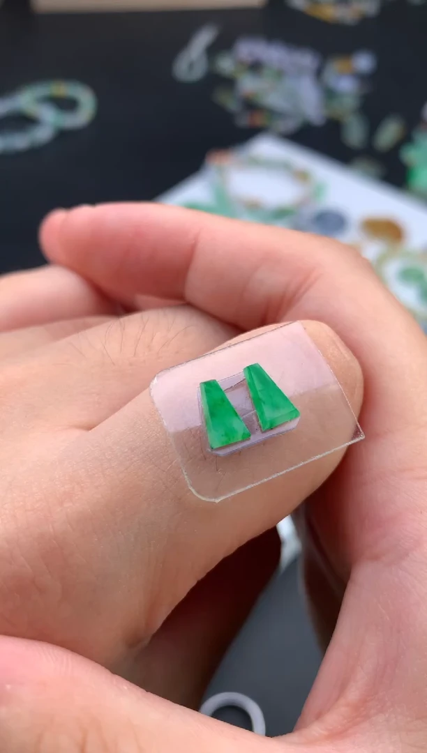 未镶嵌定制翡翠翡翠