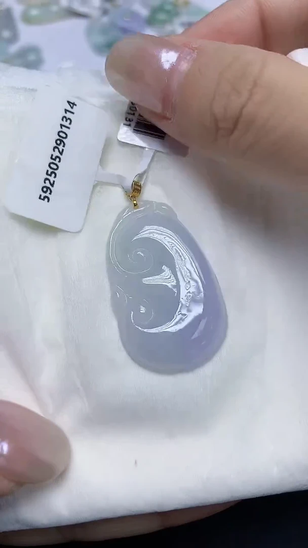 翡翠18K金镶嵌颈饰天然缅甸翡翠A货