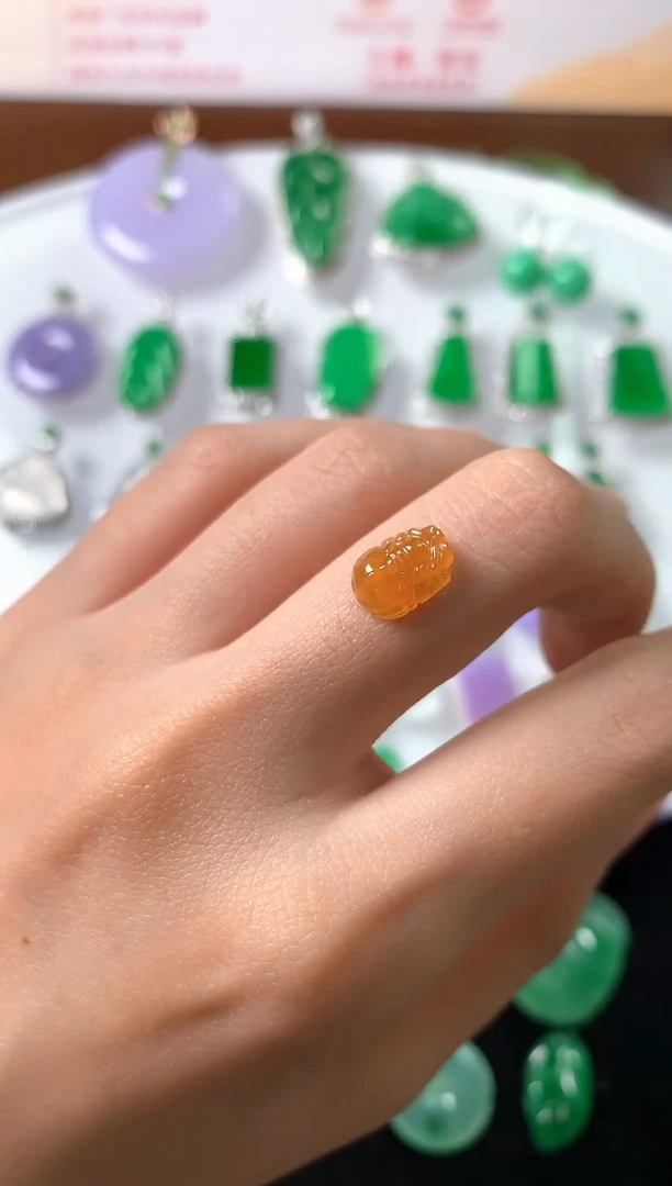 未镶嵌定制翡翠裸石（定制镶嵌）