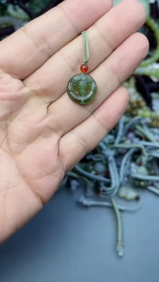 颈饰未镶嵌和田玉多样性发货   拍一发一