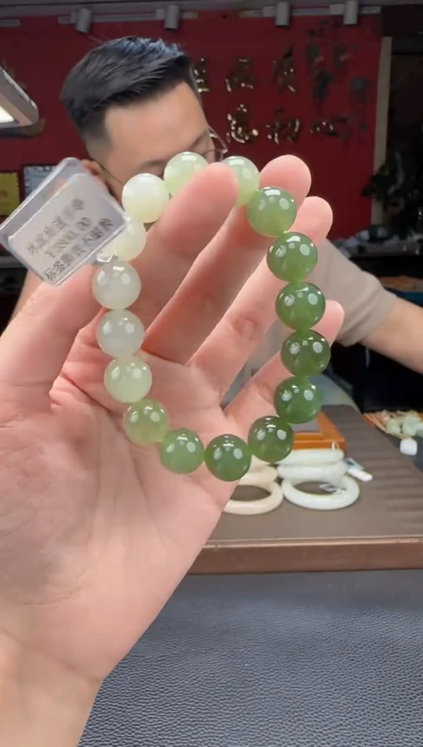 手串未镶嵌和田玉高冰渐进单圈手串