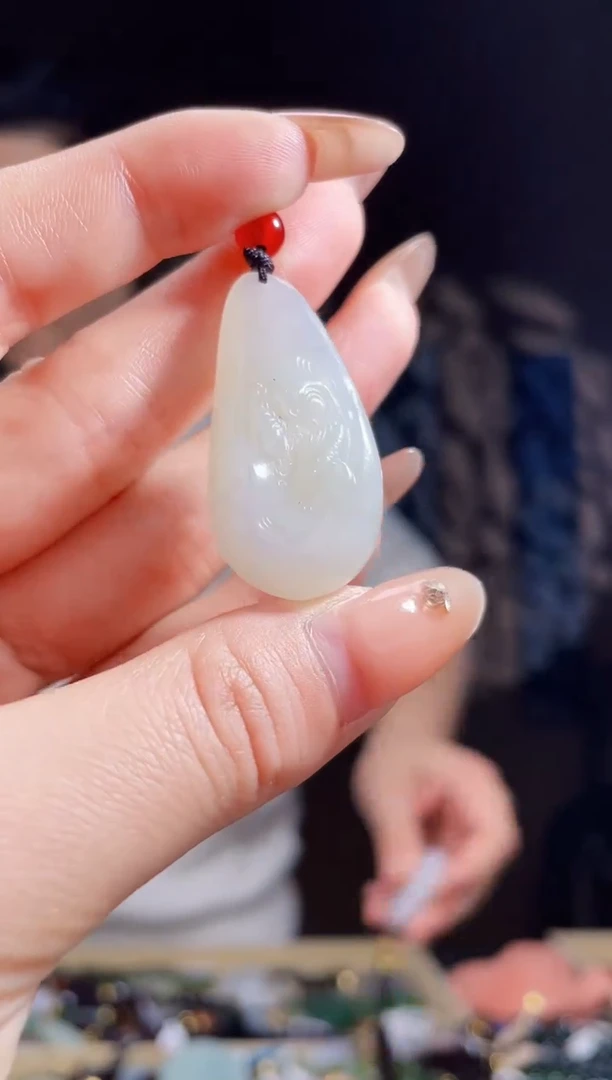 【闪购商品】和田玉颈饰未镶嵌拍一发一