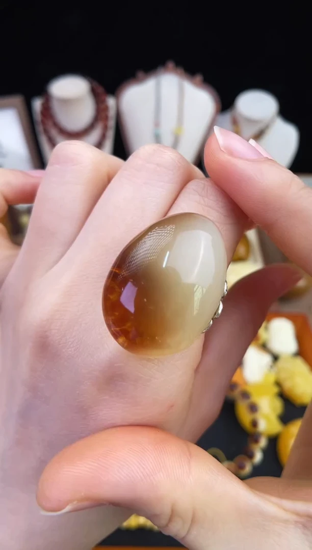 琥珀未镶嵌珠宝奇石柒月