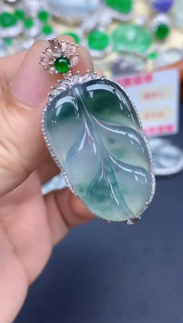 颈饰18K金镶嵌翡翠442-中国好珍宝