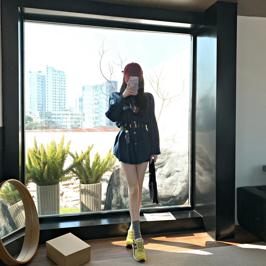 2025年春季新款韩版舒适阿甘德训鞋系带发财黄色显脚小休闲鞋