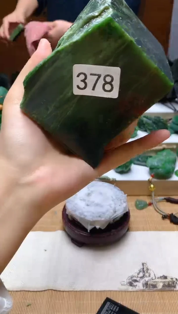 未镶嵌和田玉（碧玉）珠宝半成品1