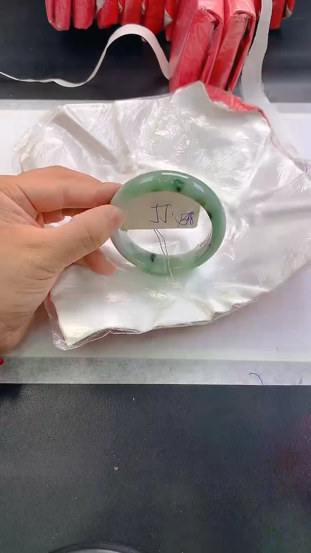 未镶嵌手镯翡翠158