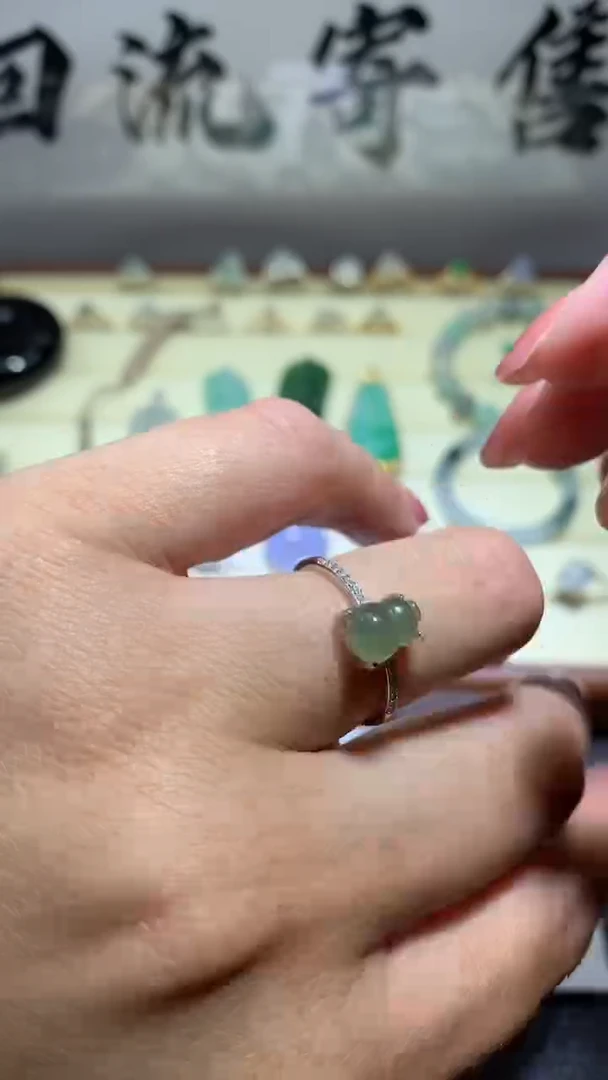 【闪购商品】翡翠戒指银S925镶嵌052天然缅甸翡翠A货