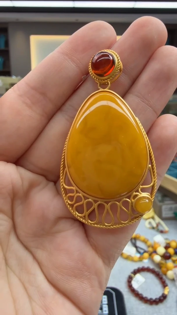 未镶嵌颈饰琥珀269秒拍号 假一罚三