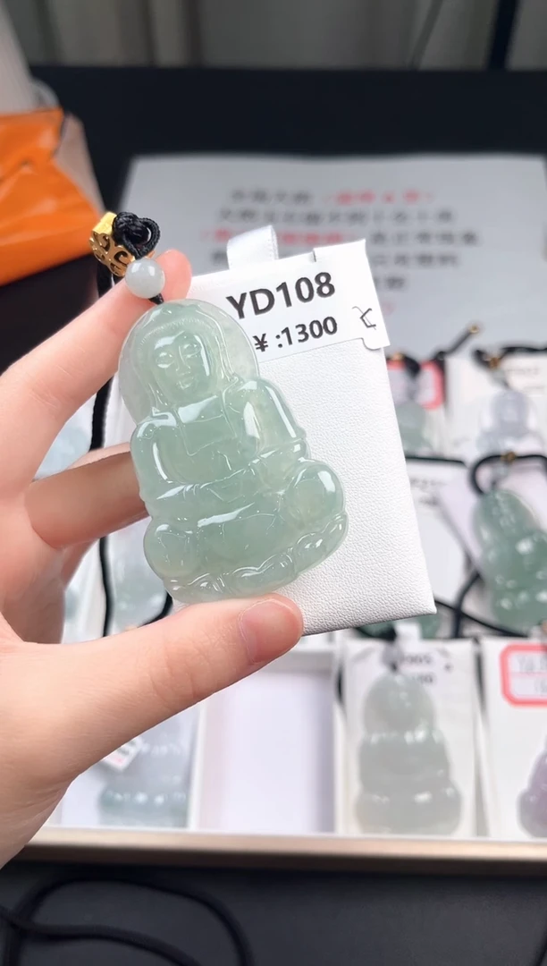 翡翠未镶嵌颈饰YD108冰绿观音