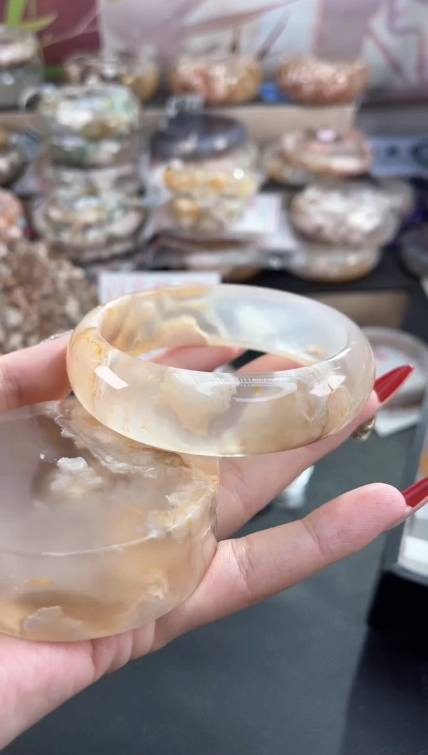 未镶嵌手镯石英质玉62