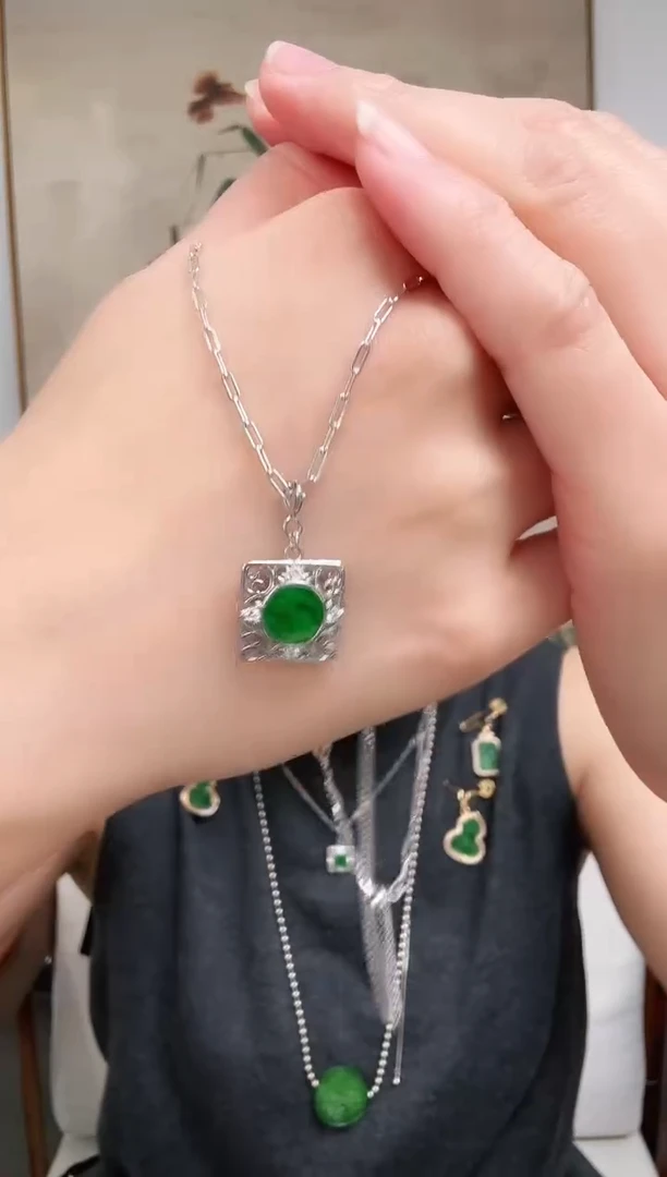 【闪购商品】翡翠颈饰银S925镶嵌吊坠