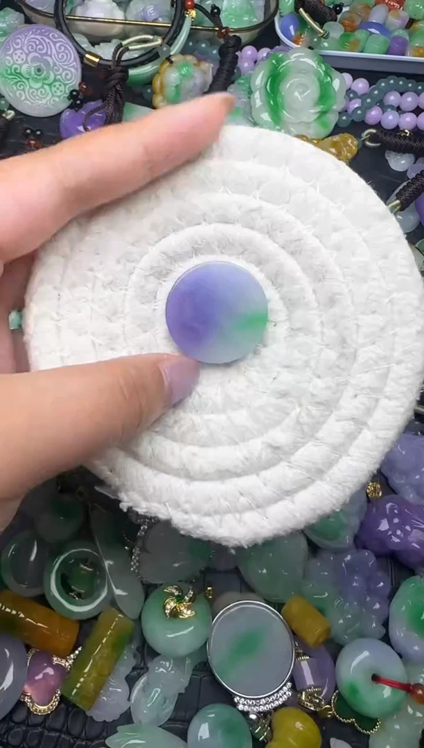 颈饰未镶嵌翡翠缅甸翡翠吊坠