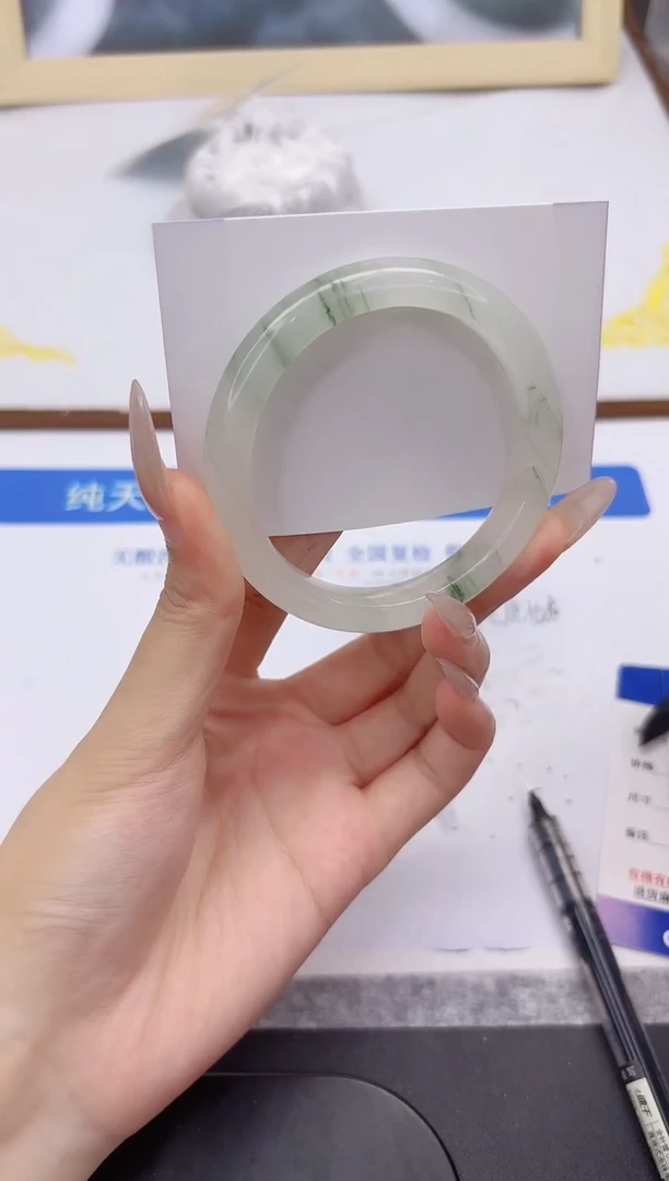 未镶嵌手镯石英质玉L97-56.7