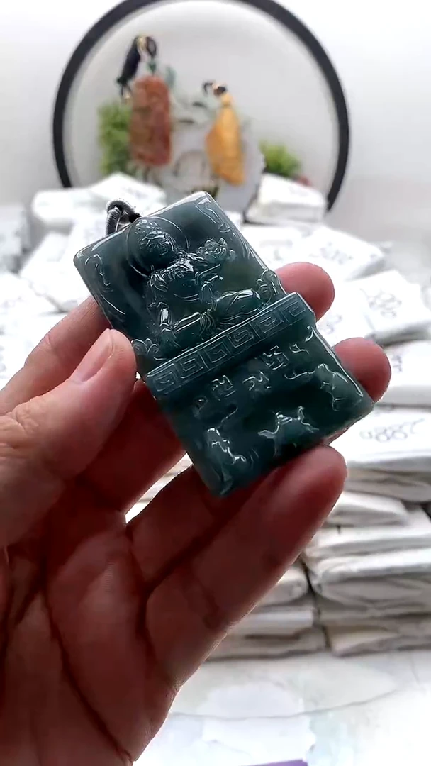 颈饰未镶嵌翡翠大势至