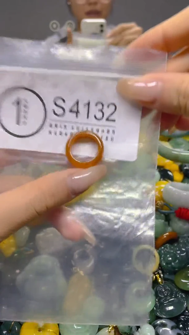 颈饰未镶嵌翡翠14.4MM/ S /翡翠A货，一件也是批发价