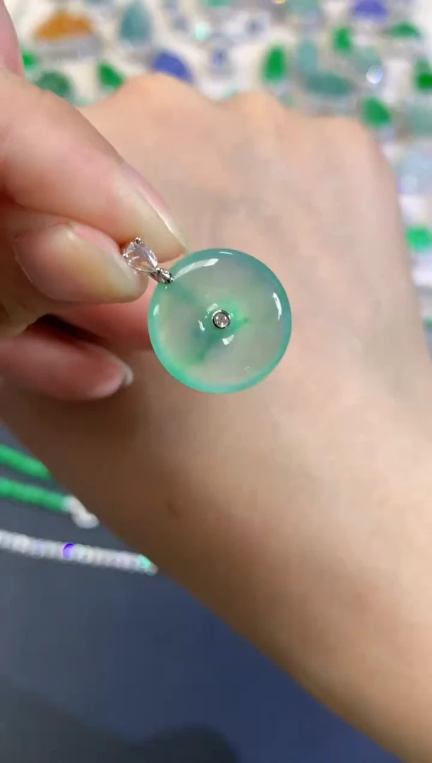 吊坠(不含链)18K金镶嵌翡翠A499|8800