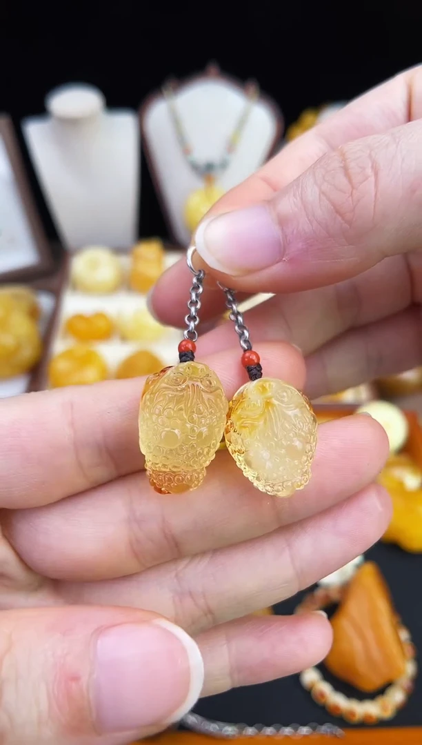 琥珀未镶嵌珠宝奇石柒月
