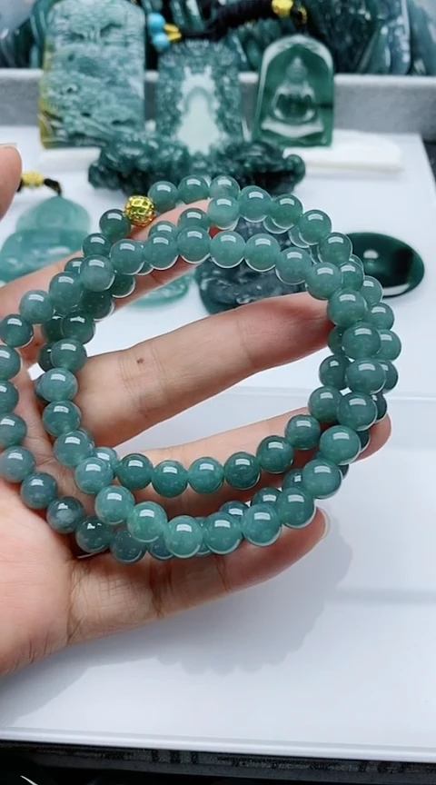 颈饰未镶嵌翡翠