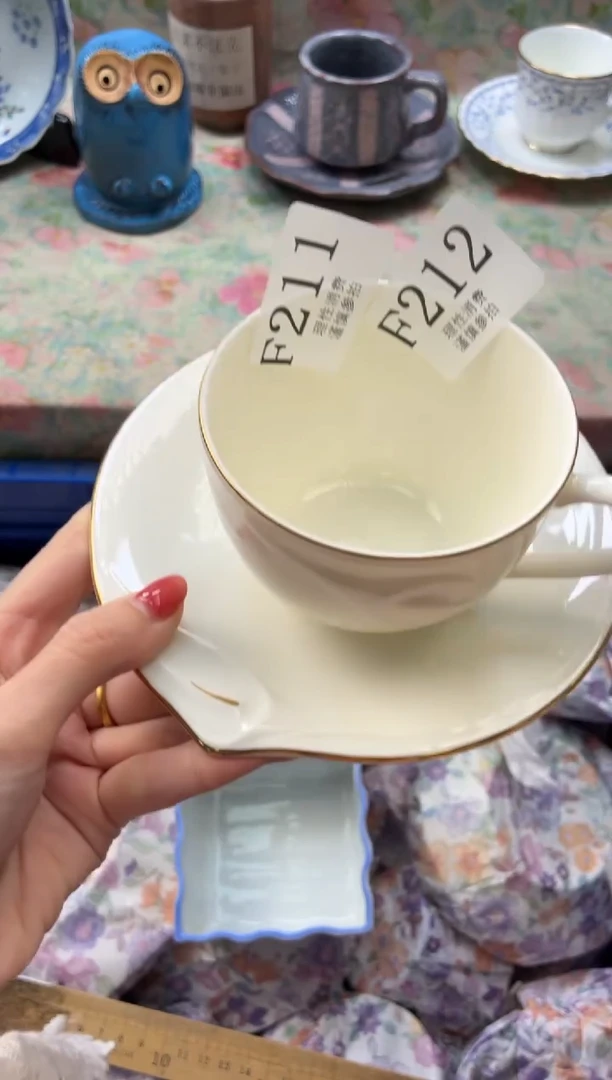 瓷片桃****华       F212