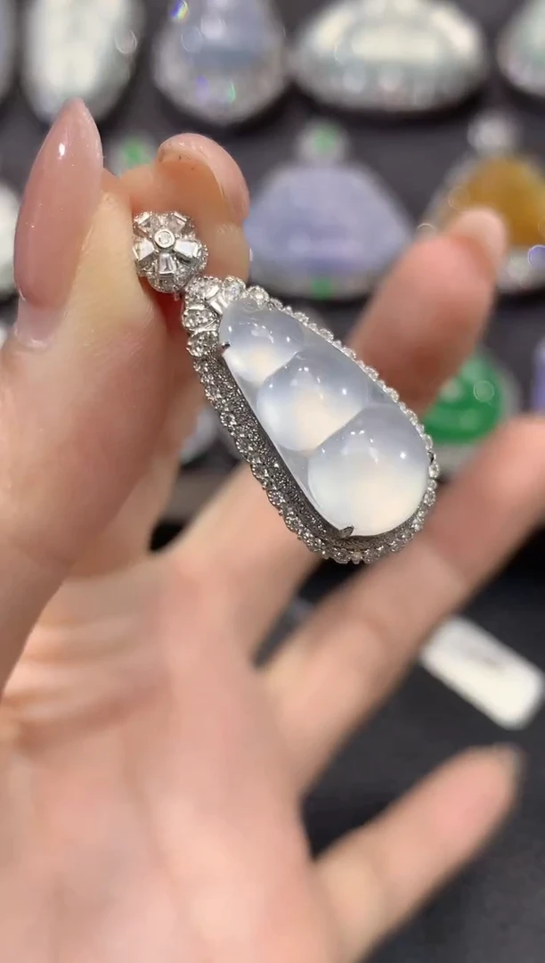 吊坠(不含链)18K金镶嵌翡翠A75翡翠