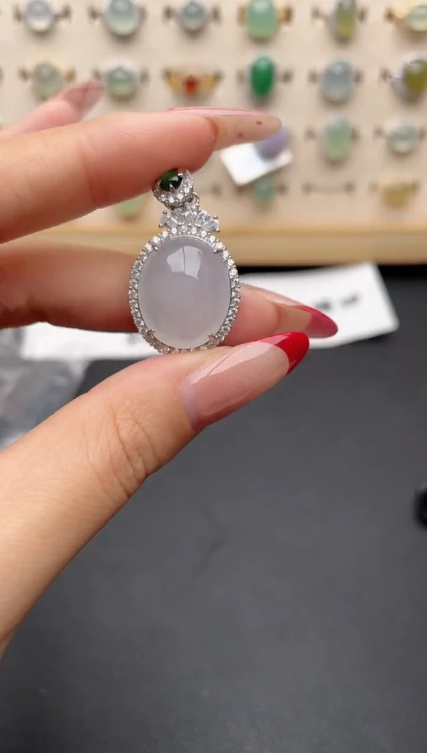 【闪购商品】翡翠吊坠(赠链)银S925镶嵌一物一证一礼盒