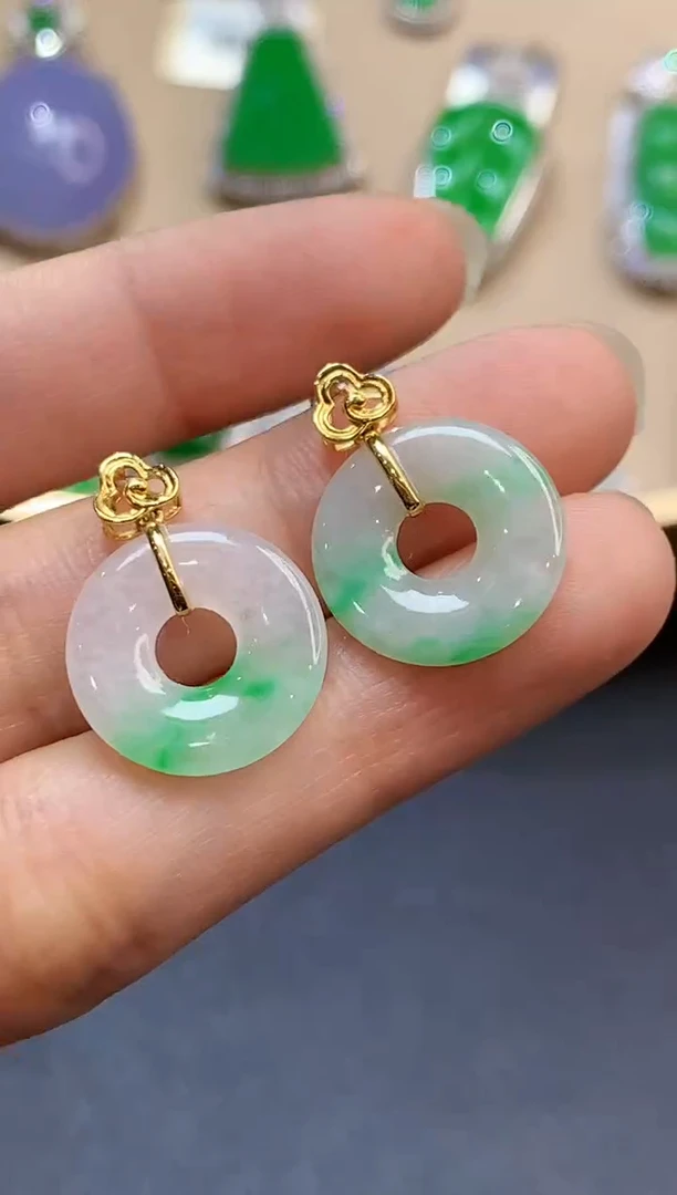 【闪购商品】翡翠吊坠(不含链)18K金镶嵌2020多样性发其一