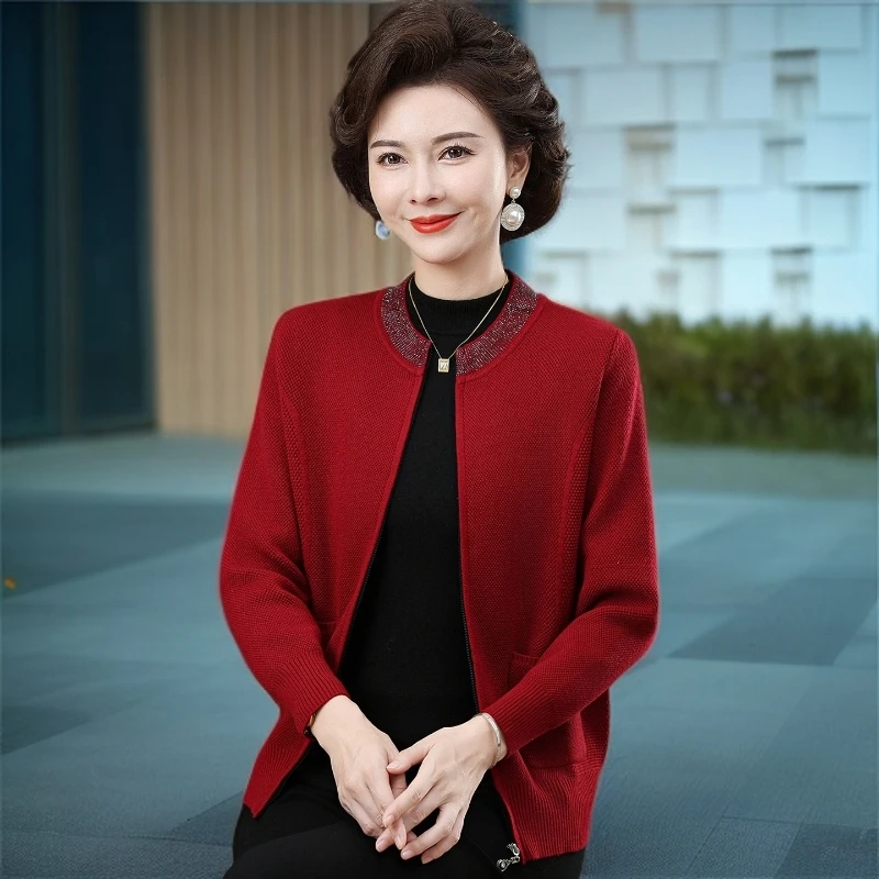 言创中老年人女小个子妈妈秋装短款针织外套春秋季新款加厚上衣服