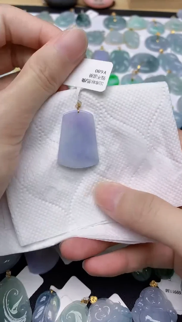 翡翠18K金镶嵌颈饰天然A货翡翠