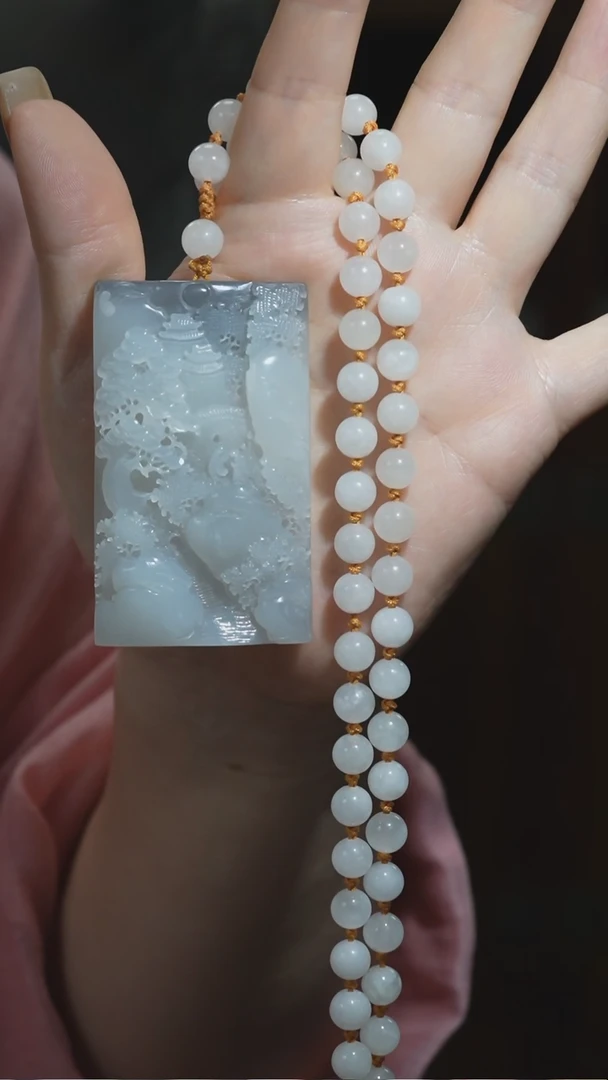 颈饰未镶嵌和田玉山水