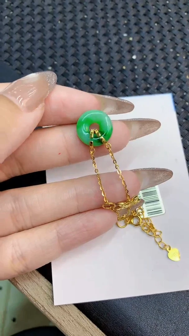 颈饰未镶嵌翡翠1