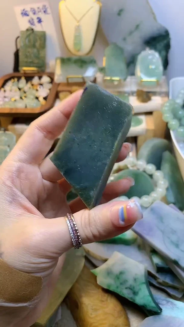 未镶嵌挂件翡翠缅甸A货翡翠,没有运费险,有纹有裂