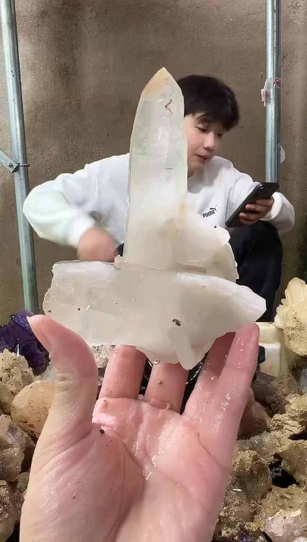未镶嵌大型摆件（非配饰）水晶508+底座