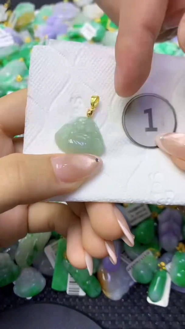 颈饰未镶嵌翡翠天然缅甸翡翠A货