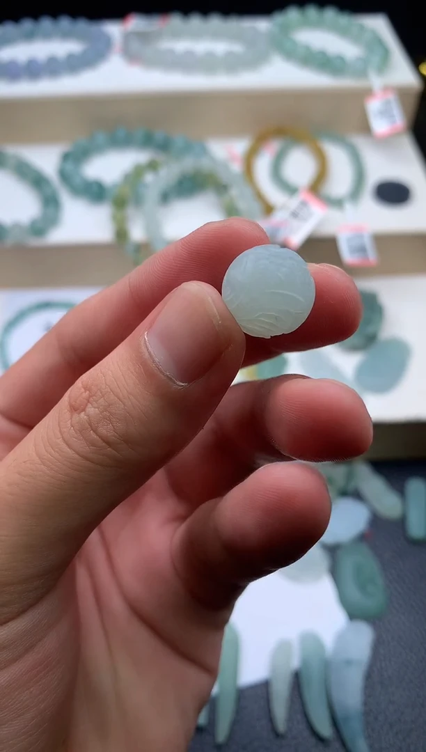 未镶嵌定制翡翠放*珠子