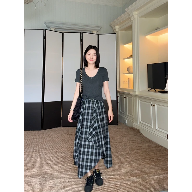郭九九呢 软糯简约休闲显瘦短袖T恤不规则格子半身裙 G925Y04799