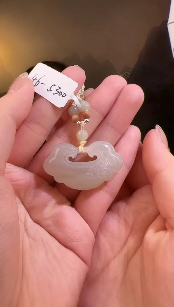 【闪购商品】和田玉颈饰未镶嵌锁5300