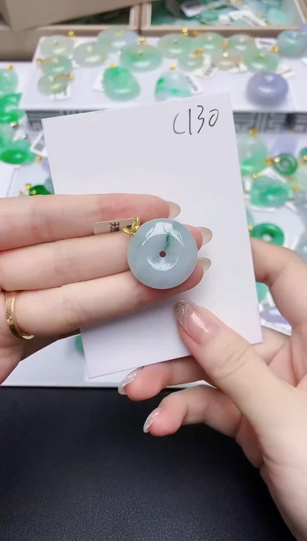 翡翠18K金镶嵌颈饰天然缅甸A货翡翠