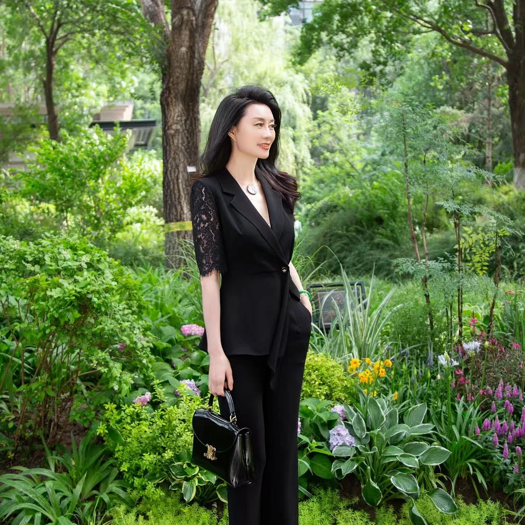 EDFNOT/杨红霞汝意HY25136黑色蕾丝袖进口三醋酸不对称西服