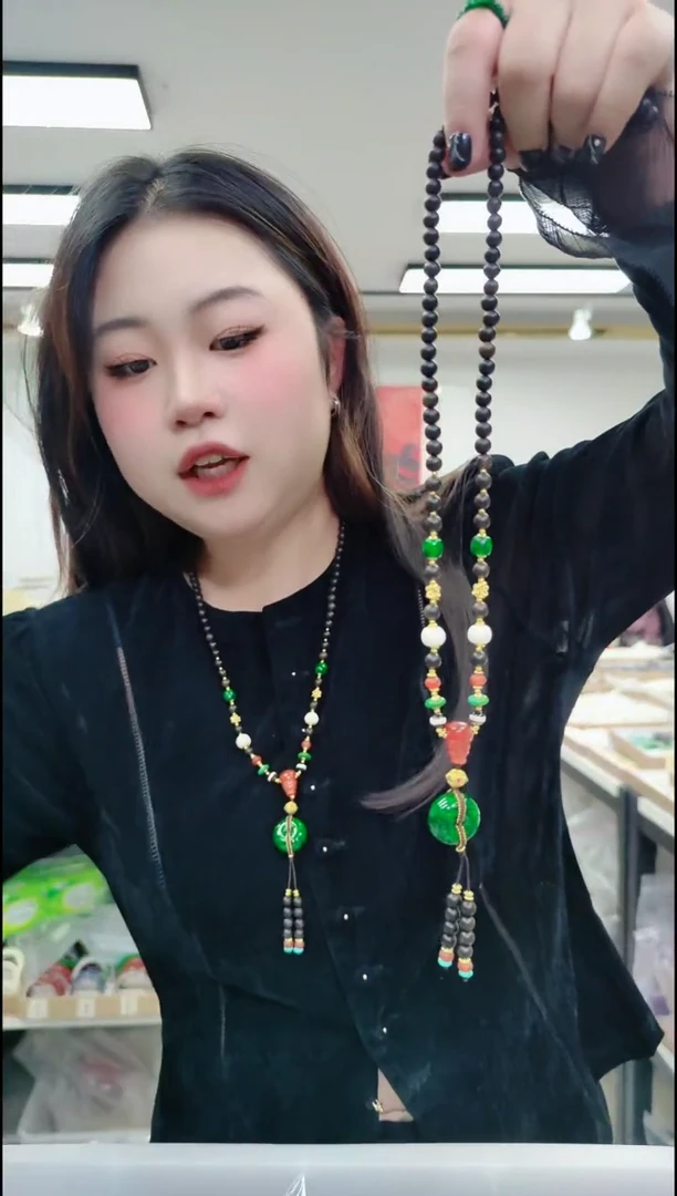 【闪购商品】香榧木1080绿圆扣链子