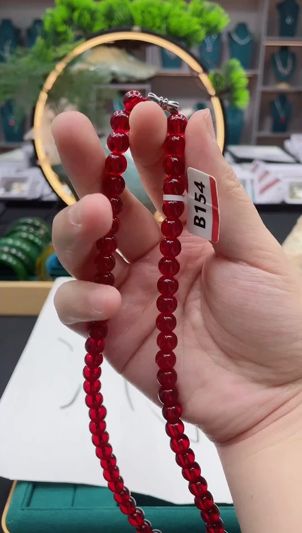 颈饰未镶嵌石榴石B154