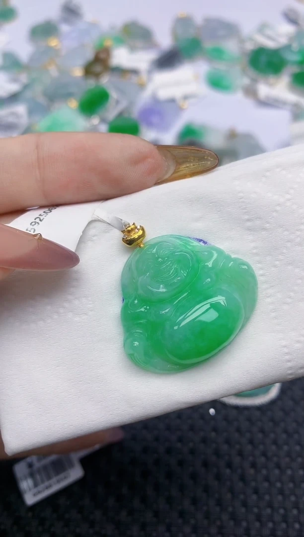 翡翠18K金镶嵌颈饰绝**人   天然翡翠A货  百元以上9米证书费自理