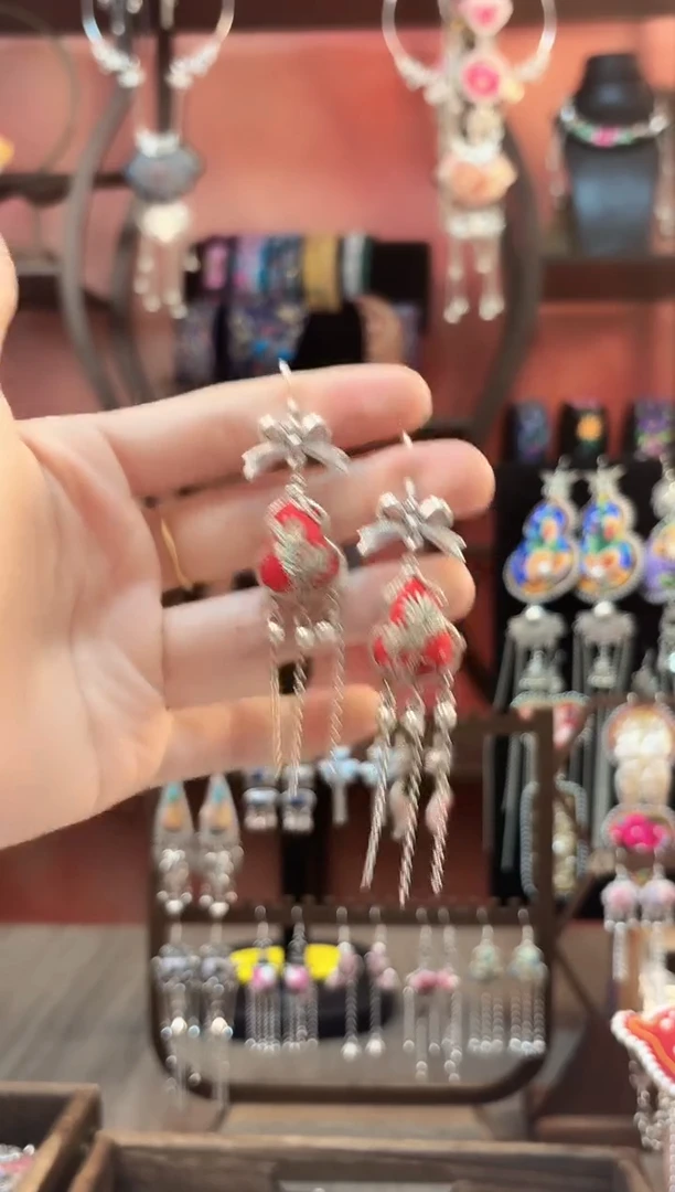 织绣 云织谣民族风精美饰品   428