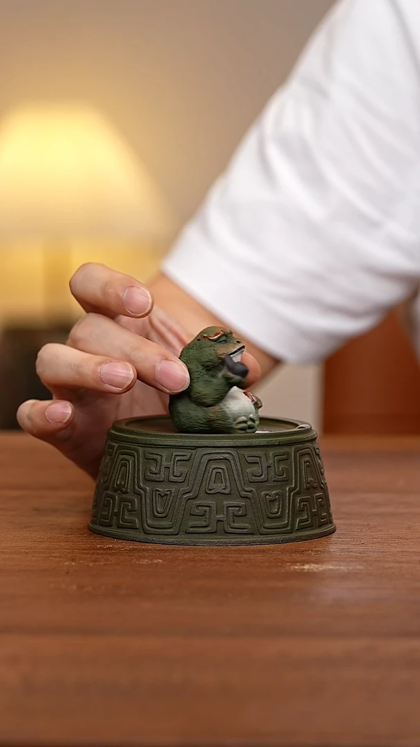 紫砂茶宠智慧蟾茶宠