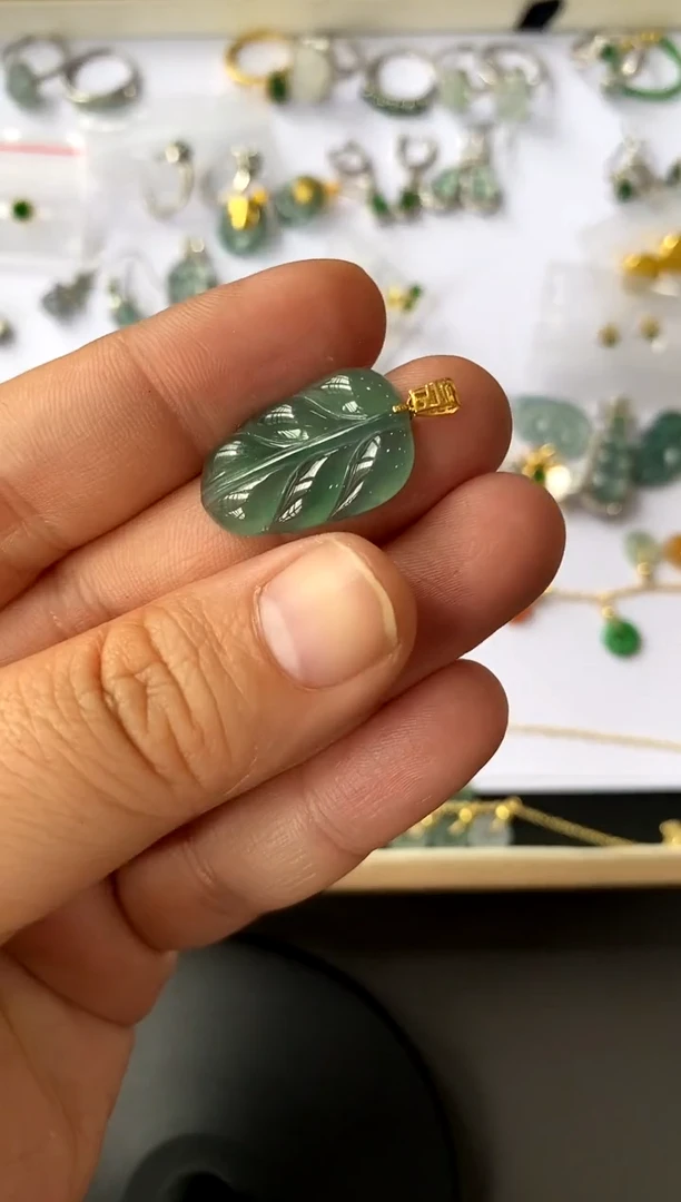 【闪购商品】翡翠颈饰18K金镶嵌买断价