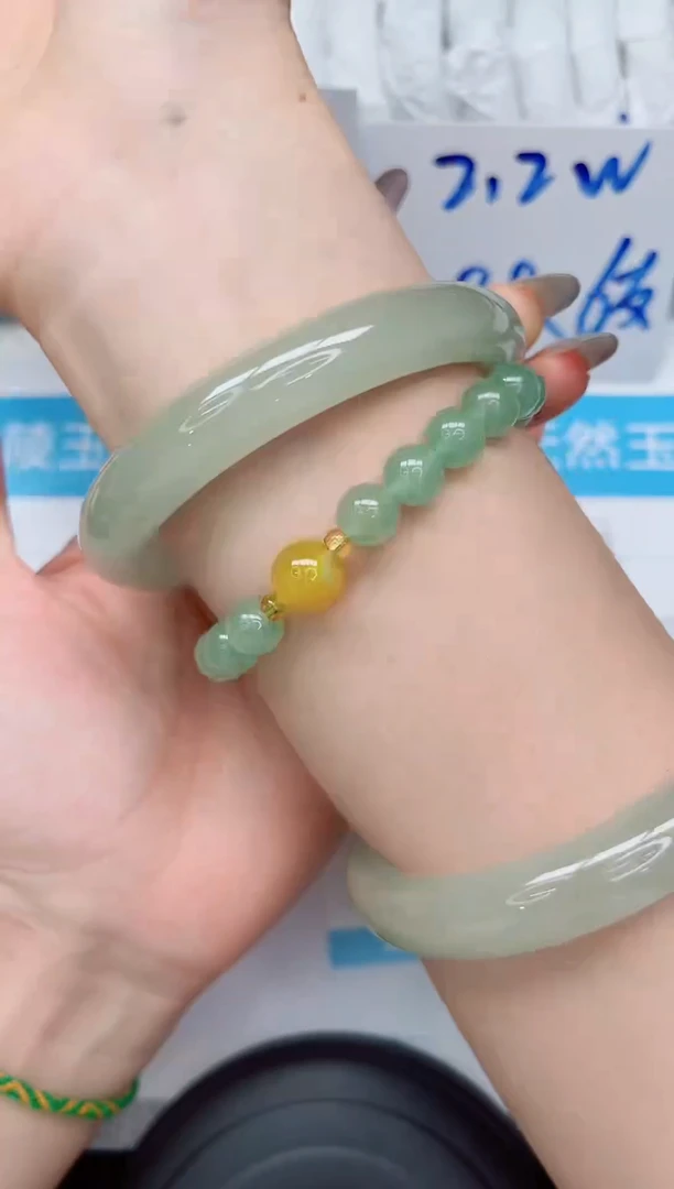 未镶嵌手镯石英质玉187-65