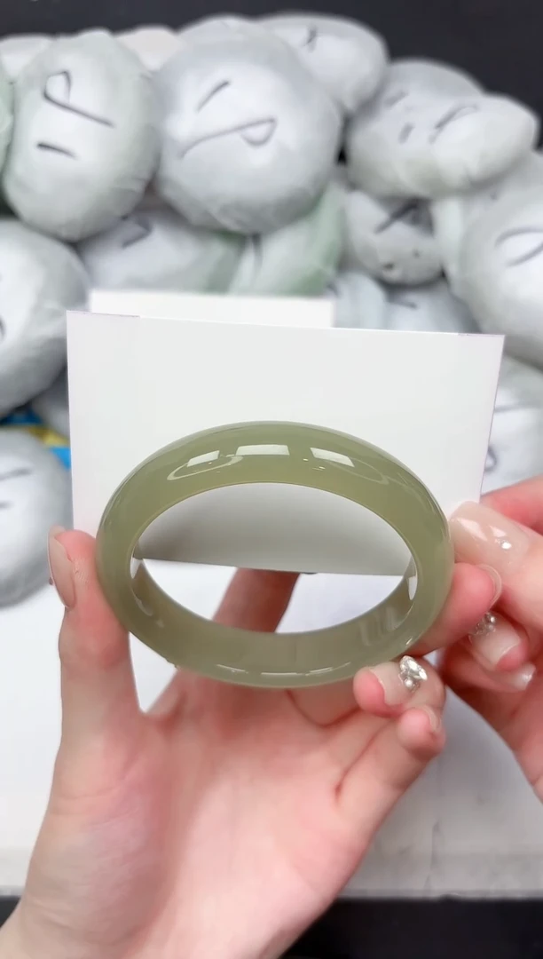 未镶嵌手镯石英质玉319-58.3